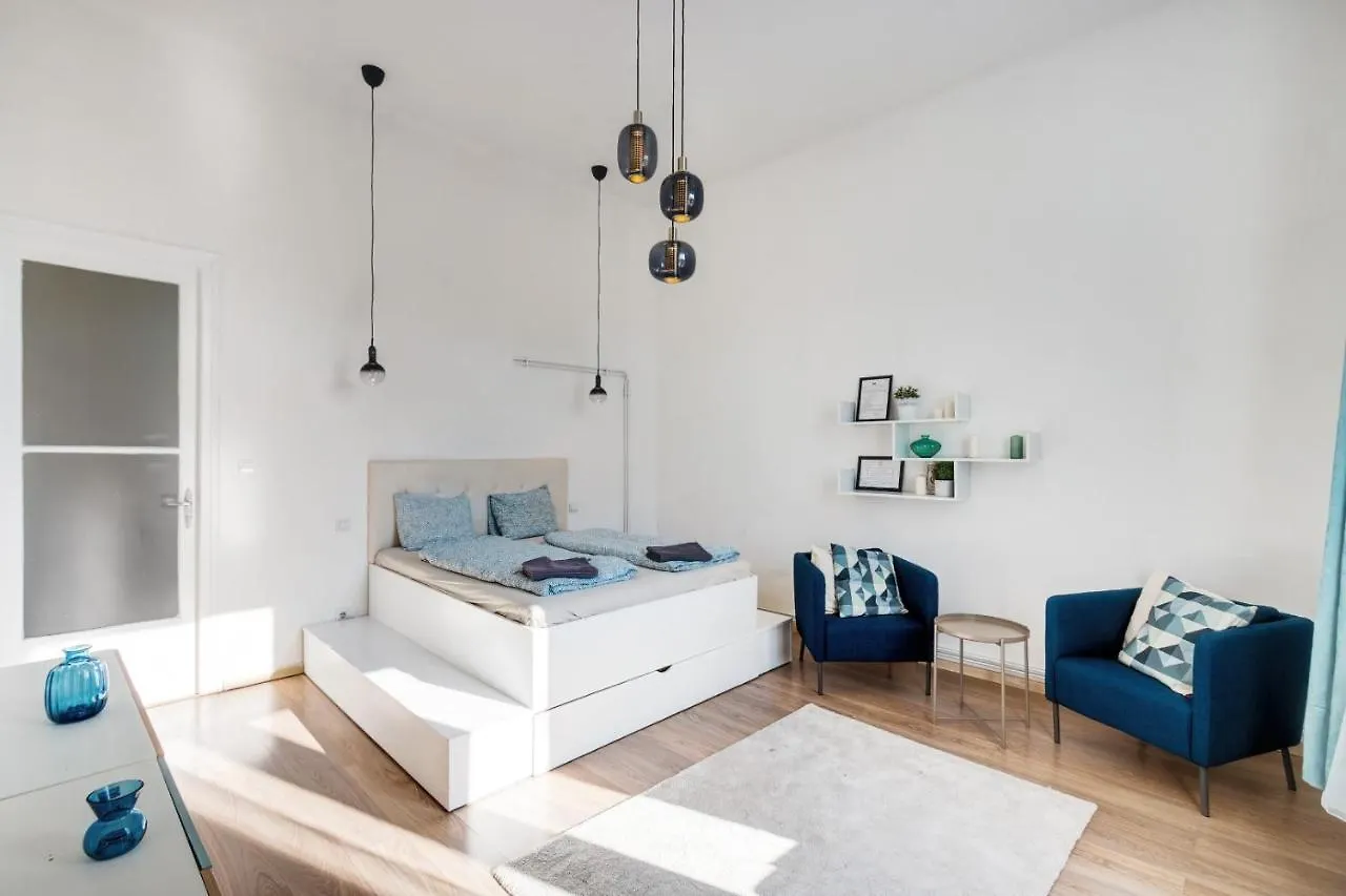 Elizabeth Garden Apartment location