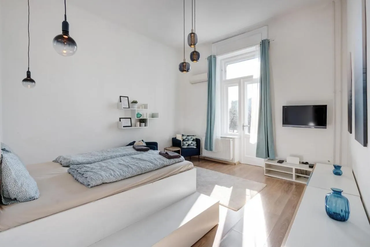 Elizabeth Garden Apartment Budapest Hungary