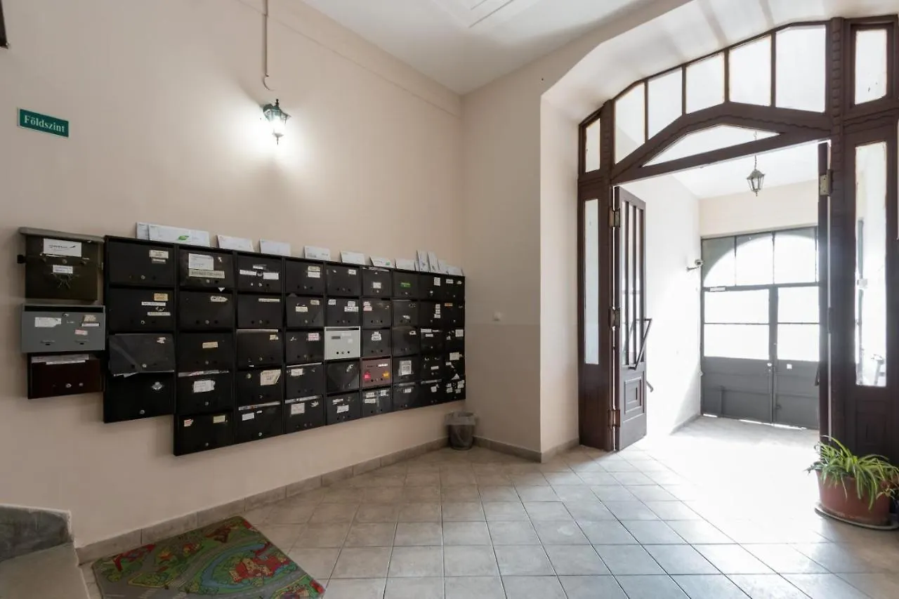 Elizabeth Garden Apartment Budapest Hungary