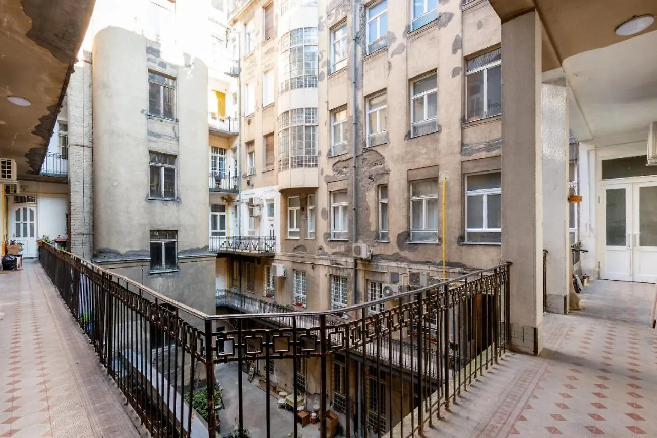 Elizabeth Garden Apartment Budapest 0*,